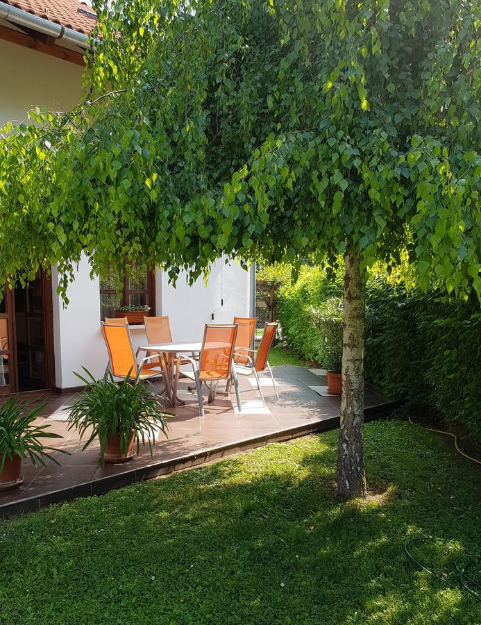 Sommer Panzio Balatonfoldvar Exterior photo